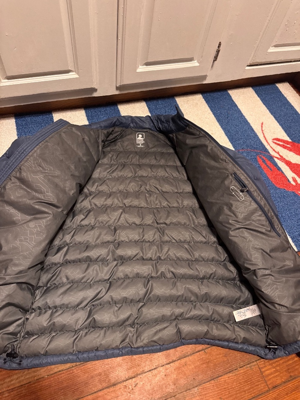 Eastern Mountain Sports Nano Puffer Jacket Goose down size small (read)   navy p